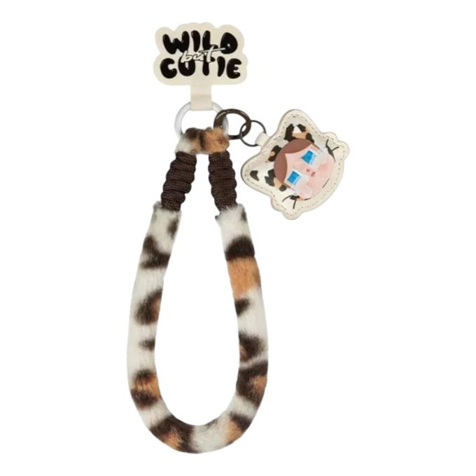 Adorno para teléfono “Vintage Cuteie” de Crybaby Wild but Cute