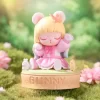 Figura de conejito de corazón rosa