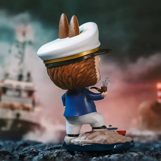 Figura del Capitán LABUBU