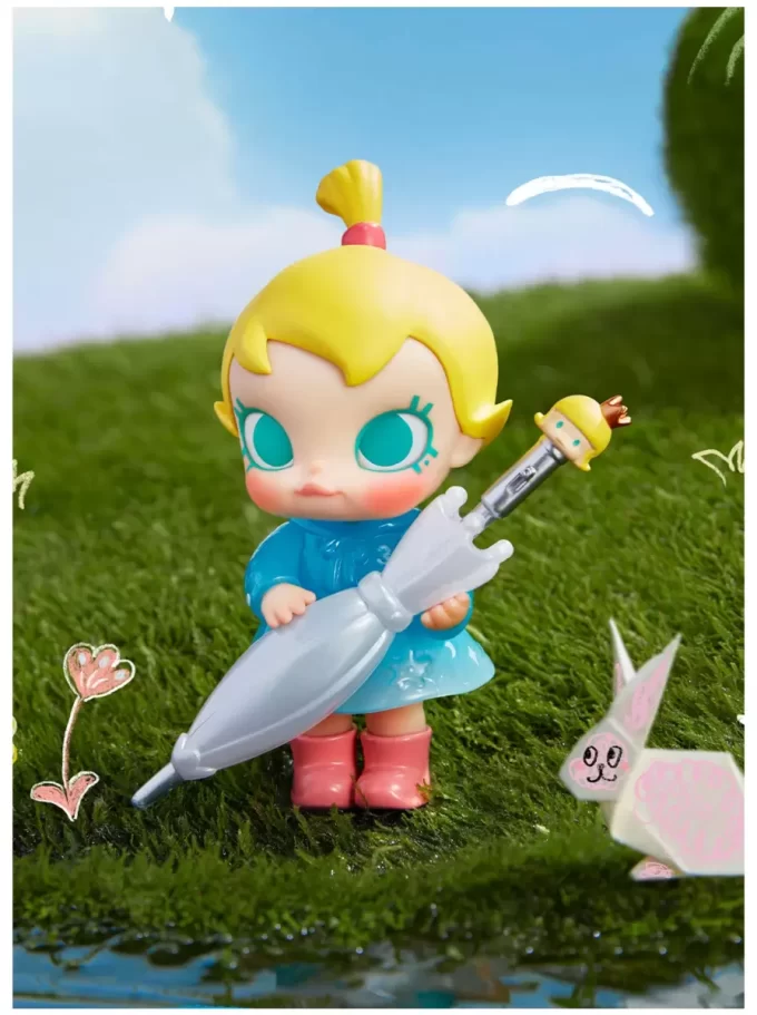 Figura divertida de Baby Molly en un día lluvioso