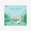 Figura divertida de Baby Molly en un día lluvioso
