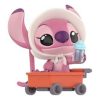 Figuras de Disney Stitch en una cita “Intercambio de botellas”