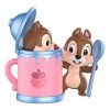 Figuras de la serie Disney Chip y Dale: Hermanos Amantes de la Diversión “Gatito Escondiendo la Taza de Té”