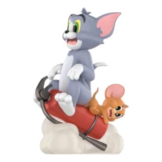 Figuras de Tom y Jerry con la brújula prohibida “Asalto con extintor”