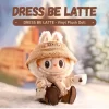 LOS MONSTRUOS – DRESS BE LATTE Muñeco de peluche de vinilo