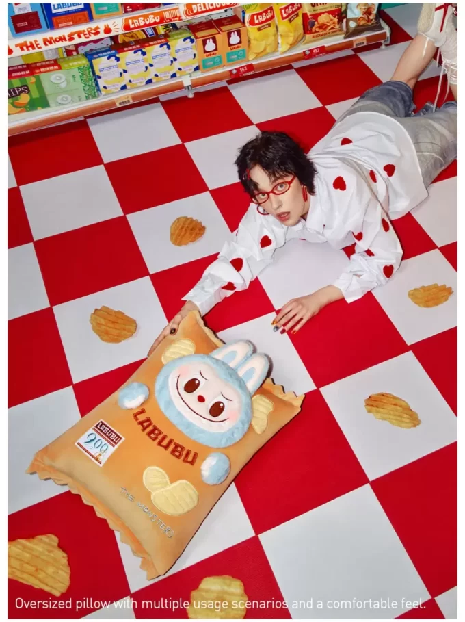 LOS MONSTRUOS Serie Wacky Mart-Almohada (Papas Fritas)