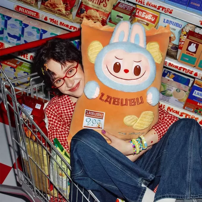 LOS MONSTRUOS Serie Wacky Mart-Almohada (Papas Fritas)