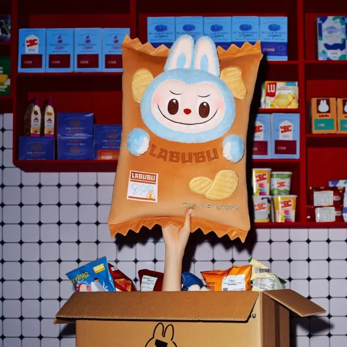 LOS MONSTRUOS Serie Wacky Mart-Almohada (Papas Fritas)