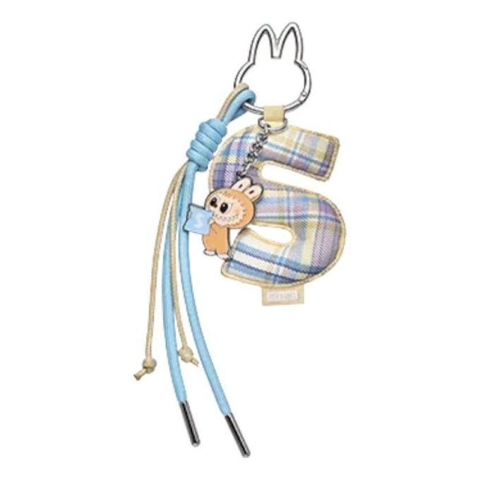 Pin Labubu para colgante con letra de amor “S”