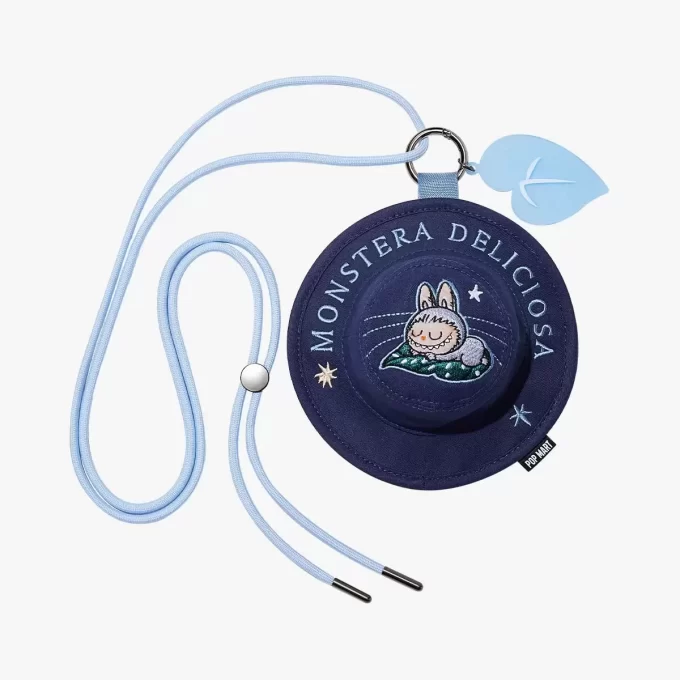 SERIE LOS MONSTRUOS CAEN EN LIBERTAD – Mini bolso con sombrero de pescador en caja SERIE LOS MONSTRUOS CAEN EN LIBERTAD – Mini bolso con sombrero de pescador en caja