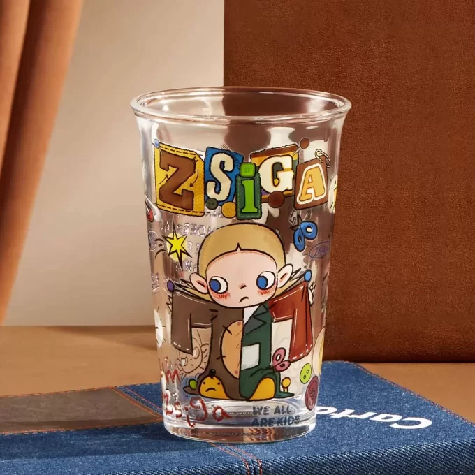 Serie Zsiga Todos Somos Niños – Vaso (Vaso de Agua Fría)