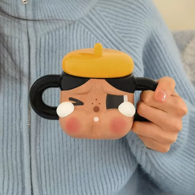Taza de cerámica CRYBABY Sad Club Series (marrón)