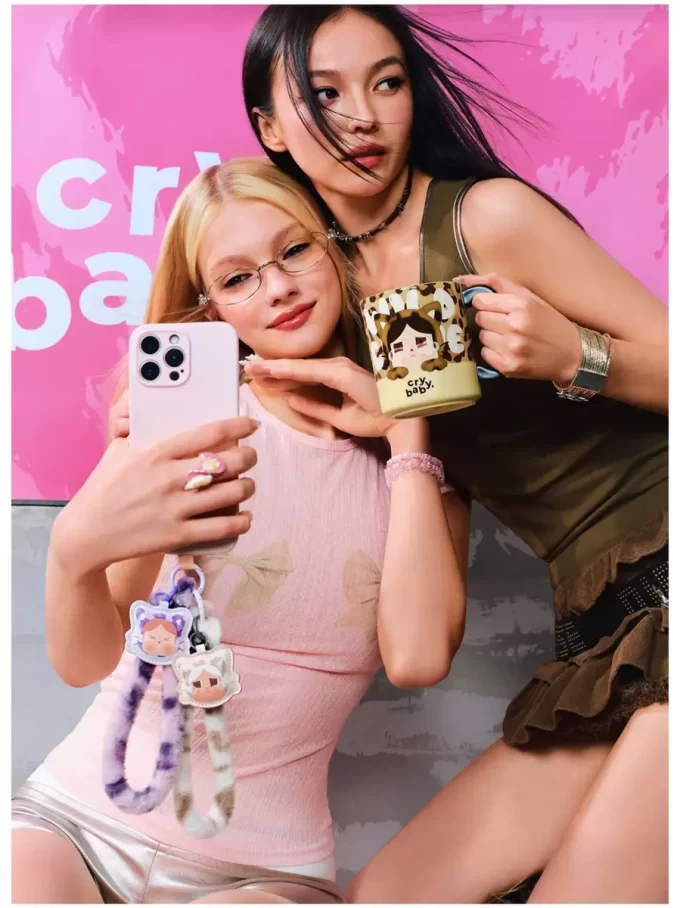 Taza de la serie CRYBABY Wild But Cute